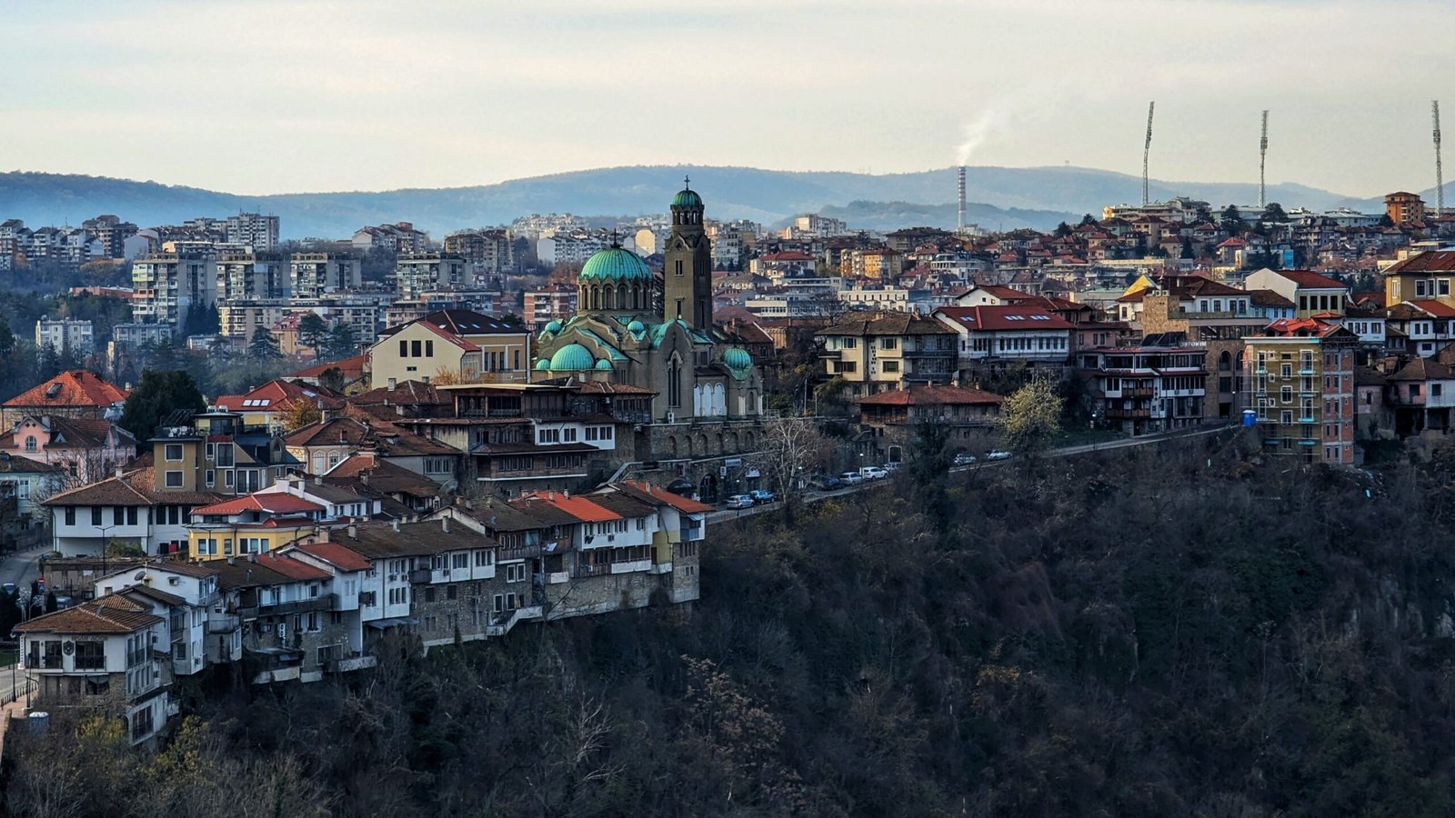 Exploring the Rich History and Breathtaking Beauty of Veliko Tarnovo, Bulgaria