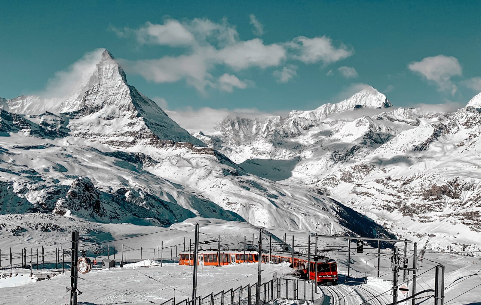 Exploring the Majestic Beauty of Zermatt, Switzerland