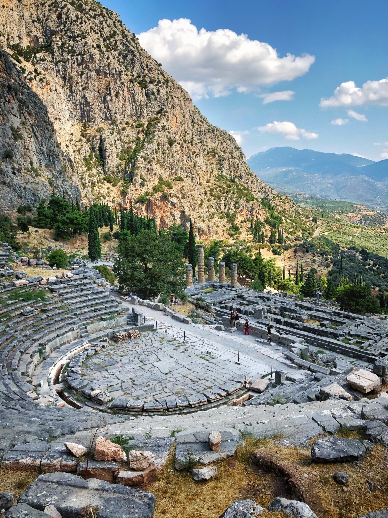 Delphi, Greece: Unveiling the Ancient Mysteries and Natural Beauty